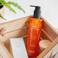 Olive Oil-to-Foam Cleanser thumbnail